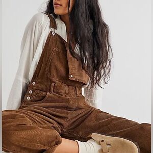 We The Free Ziggy Corduroy Overalls in Brown size Small Relaxed Slouchy Fit